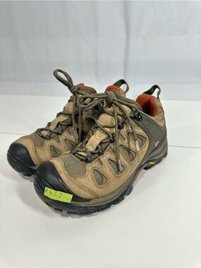 #652 Simms gore-tex Men’s Hiking Fishing Shoes Vibram Soles Size 8